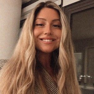 Meet your Posher, Cristina